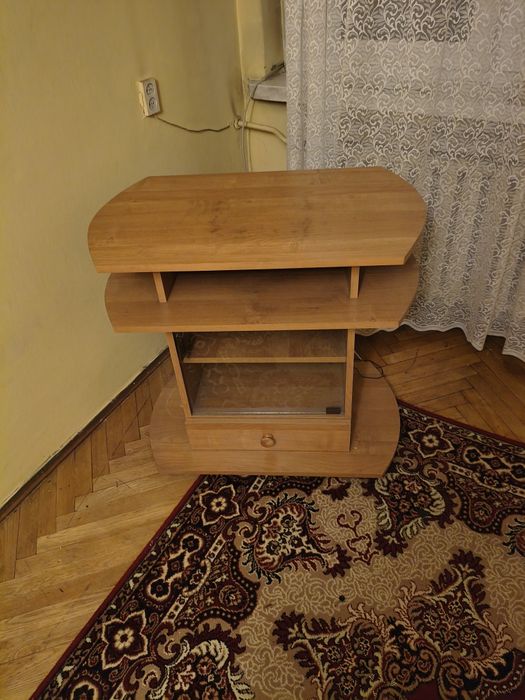 Stolik pod telewizor