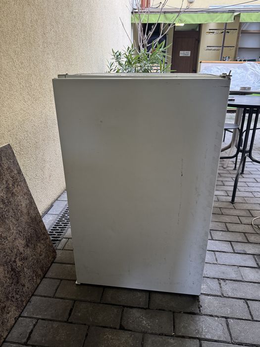 Міні холодильник для кафе, дому, дачі