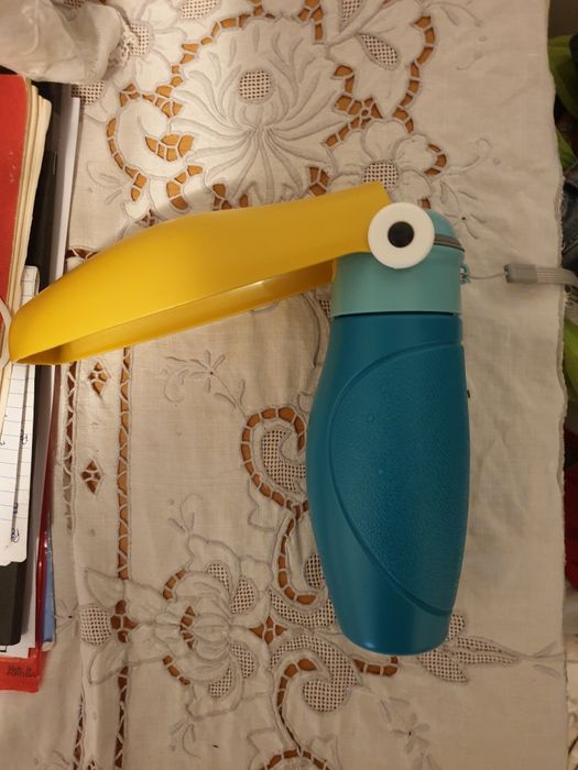 Garrafa de água para cães