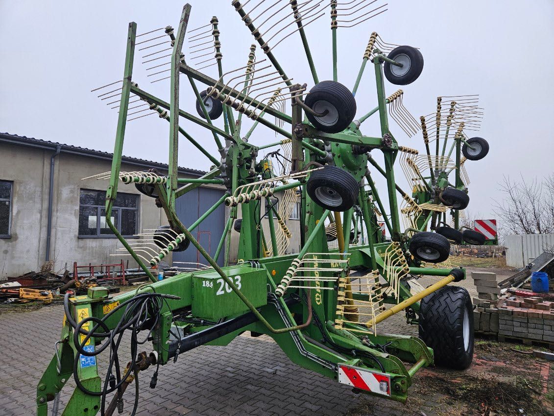 Zgrabiarka 4 karuzelowa Krone 1400 , ( Claas pottinger )2009r .