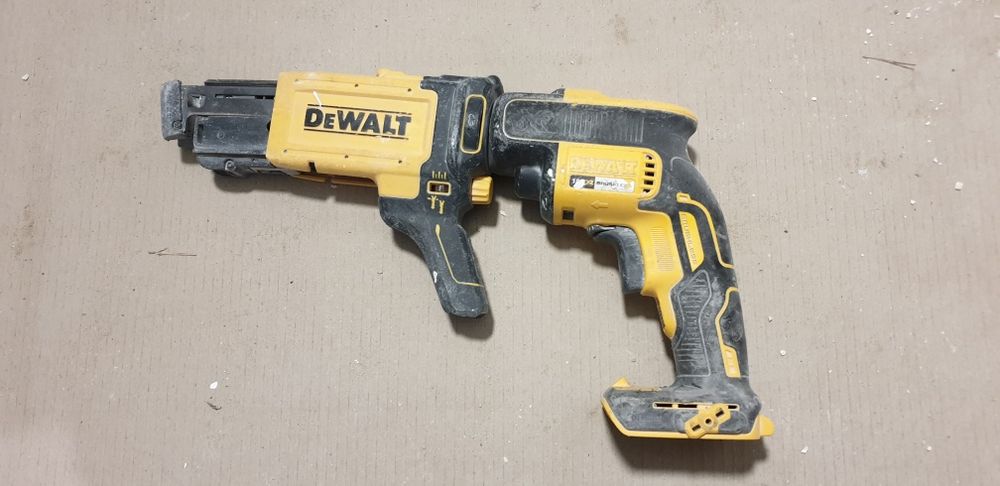 Wkretarka do płyt GK karton gips DeWalt DCF620 z magazynkiem DCF6202