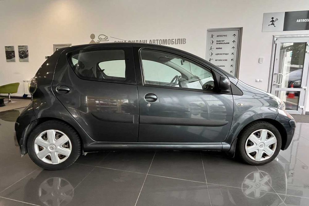 Toyota Aygo 2011 року