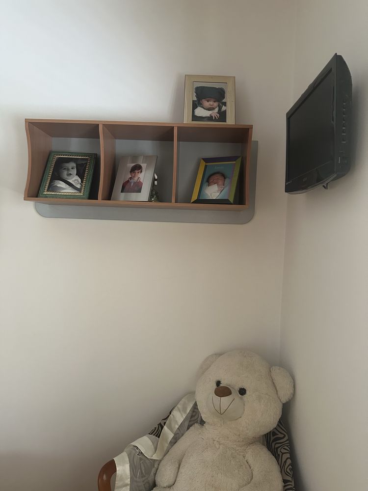 Quarto de crianca ,jovem em bom estado