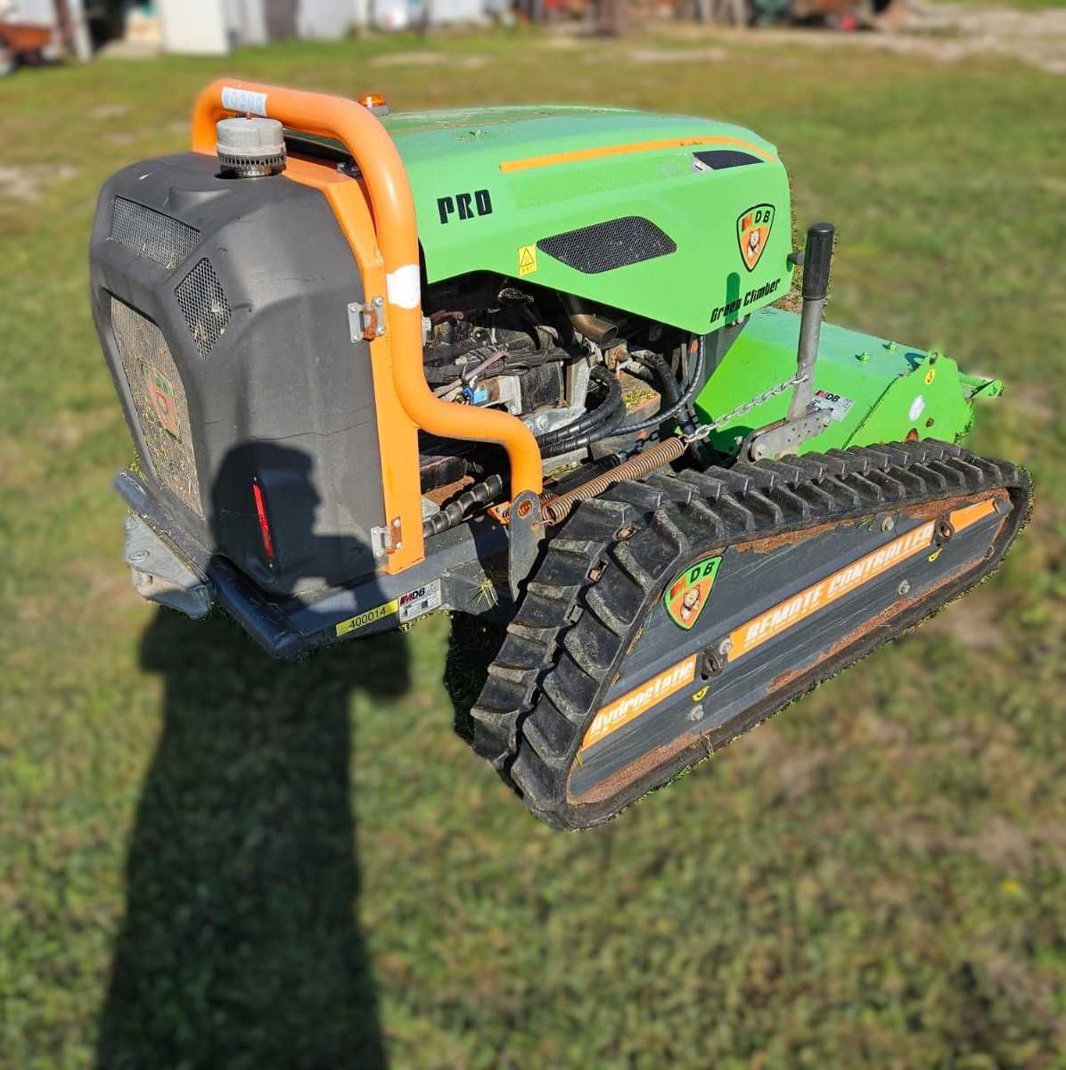 Robot MDB Green Climber F300PRO Mulczer ENERGREEN ECOTECH gąsiennicach
