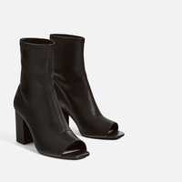 Botas / Botins abertos pretos da Zara (Trafaluc) T: 36