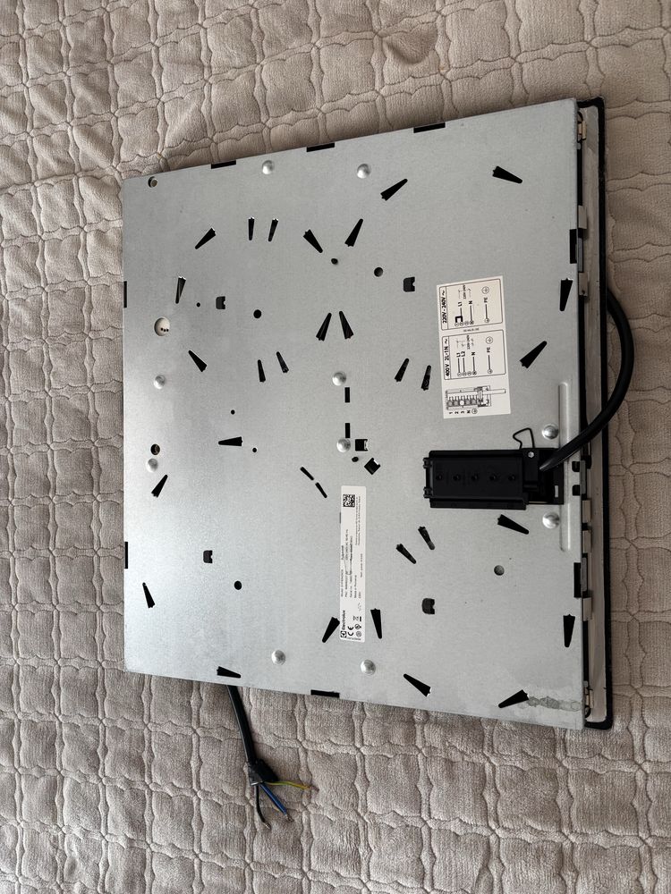 Płyta elektryczna Elektrolux Radiant 300 60 cm