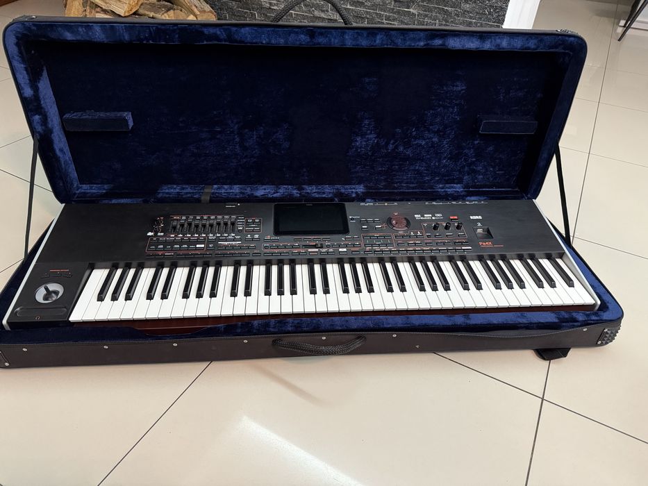 Korg pa4x 76 + ADP Camaro + Style+ Case