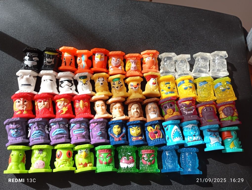 Lote de figuras abatons