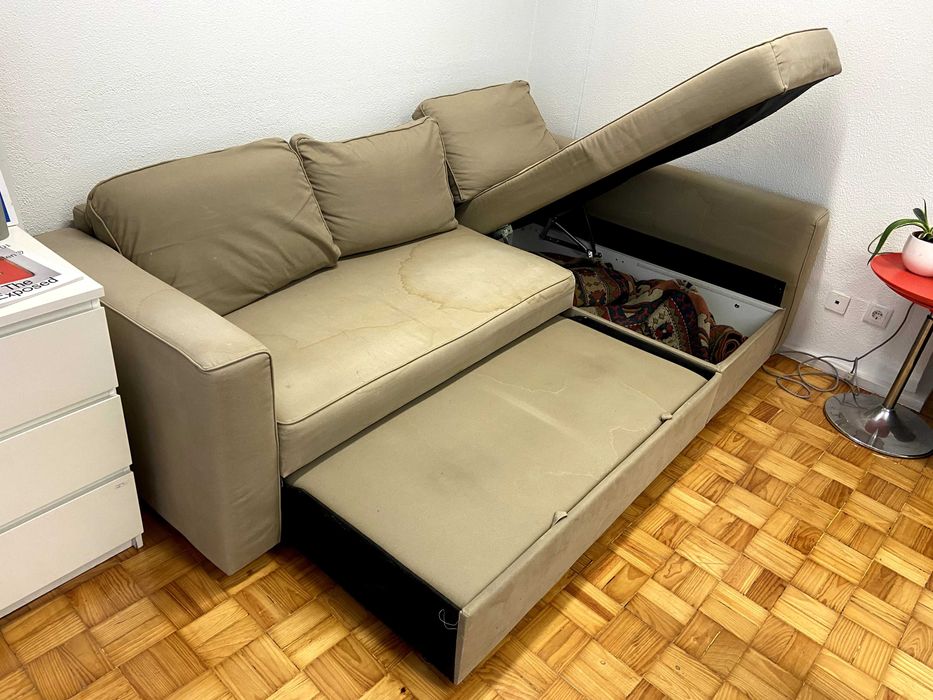 Sofá cama IKEA castanho com arrumo