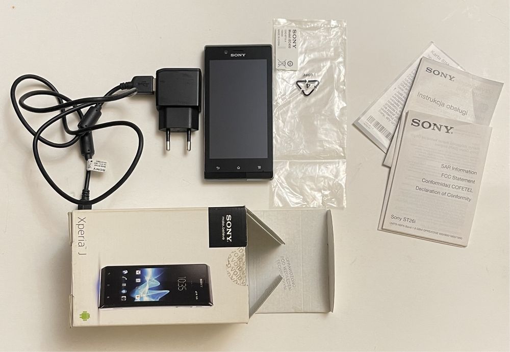 Smartfon kolekcjonerski SONY XPERIA J ST26i jak nowy