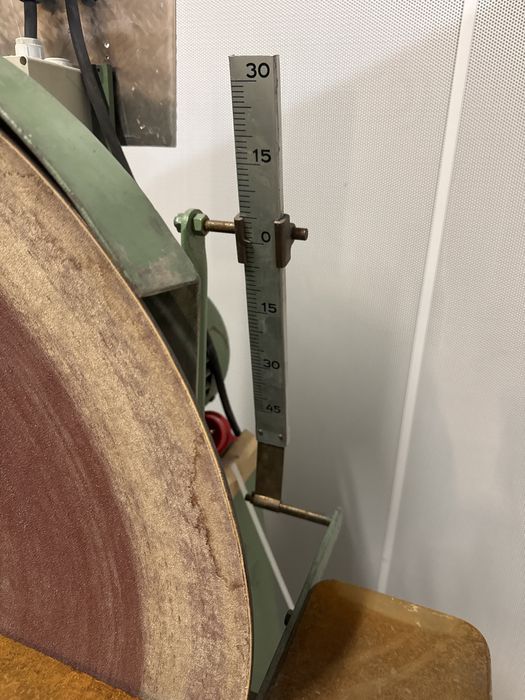 Szlifierka stołowa + 20 tarcz 700 mm Solidna konstrukcja przemysłowa