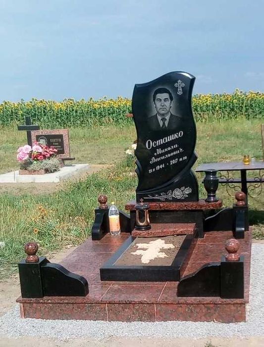 пам`ятники з граніту