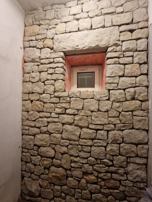 Kostka/cegła kamień piaskowiec-(płot,grill,altanka)