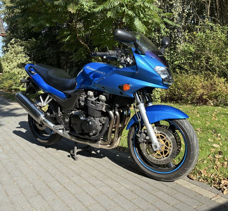 Kawasaki ZR7S.