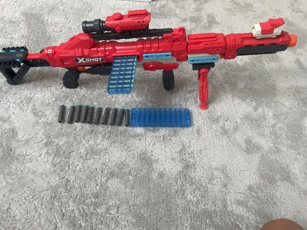 Pistolet X-shot.