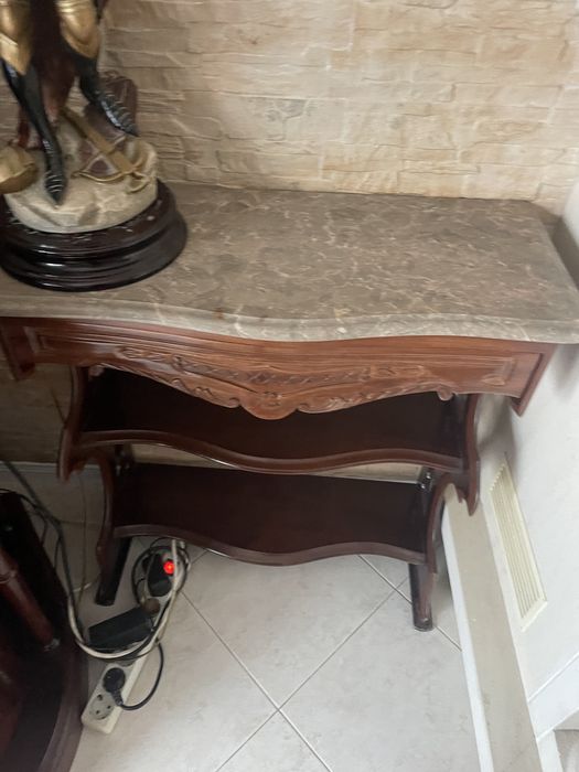 Mesa de apoio para sala.