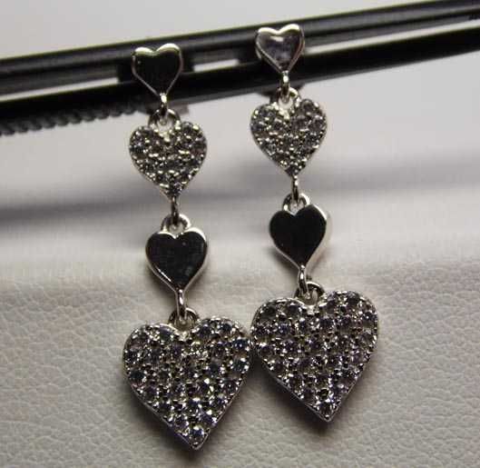 Srebrne wiszące kolczyki ruchome serca z cyrkoniami sztyfty