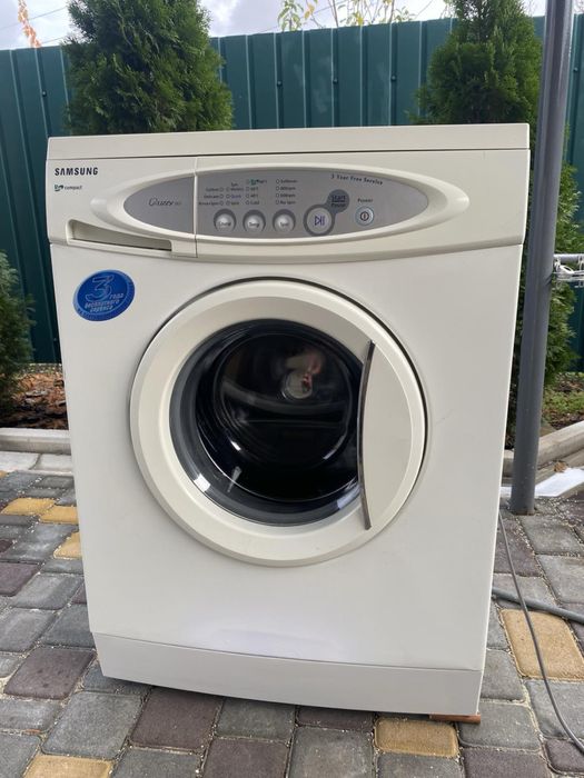 Продам стиральную машинк Samsung s821  3,5 кг