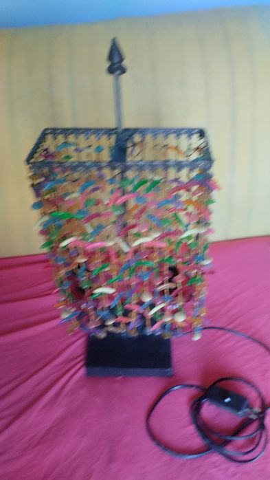 Candeeiro para quarto de criança com 2 casquilhos muito bonito 15 euro