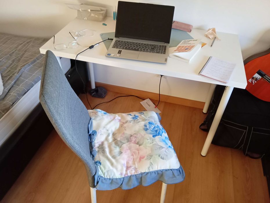 Poltronas e cadeiras