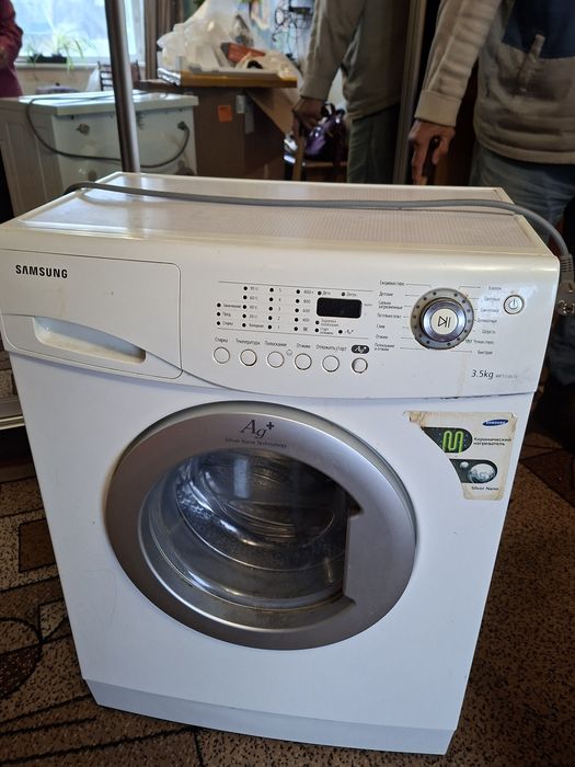 Стиральная машина SAMSUNG  3,5 кг  под ремонт (или на запчасти)