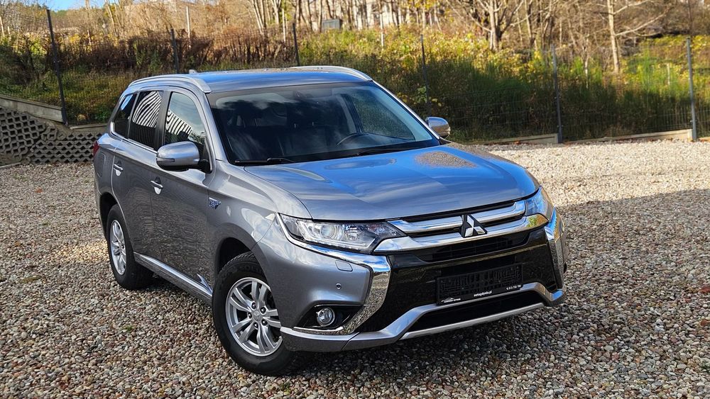 Mitsubishi Outlander 4x4 Plug-IN Hybryda /LIFT /Full Opcja /Full serwis Mitsubishi /Kamera