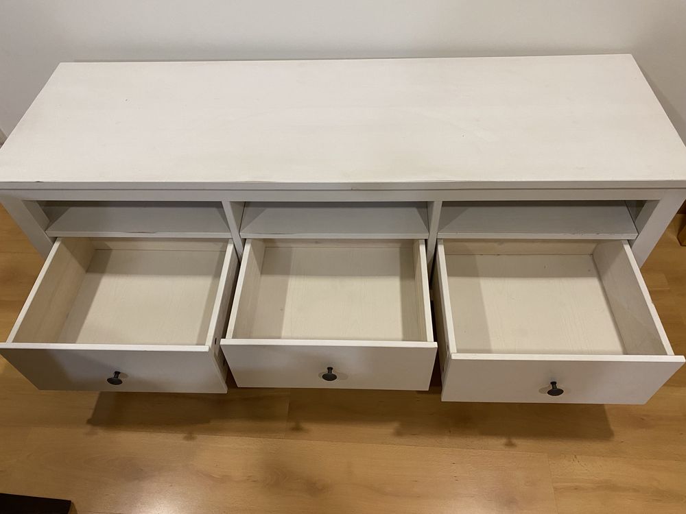 Movel tv branco bom estado