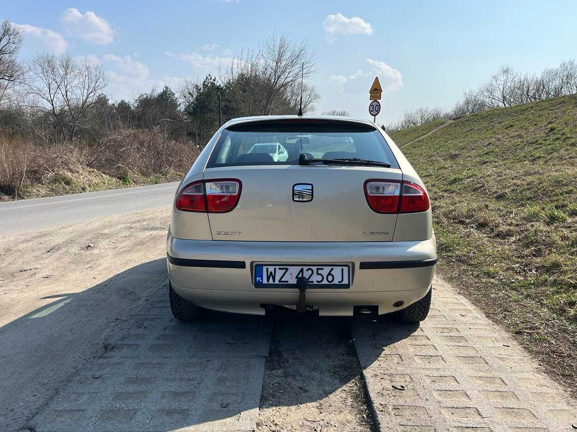 Seata Leon z silnikiem 1.6 Benzyna z LPG 2003 rocznik USZKODZONY!