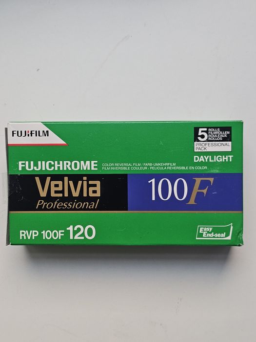 Filme 120 Fujichrome Velvia 100 F