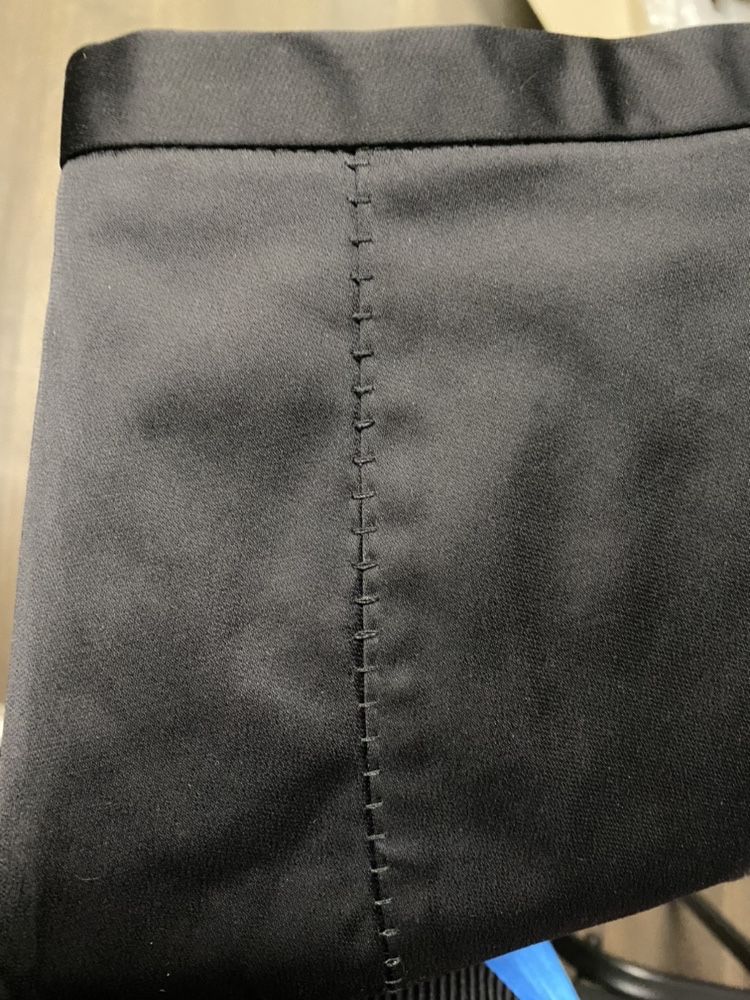 Czarna ołowkowa piękna spodnica Mango 38