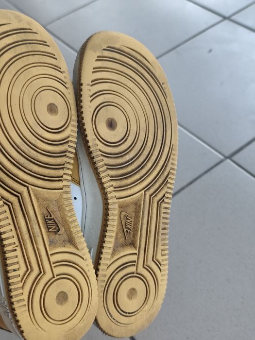 Кросівки жіночі Nike Air Force 1 жовті