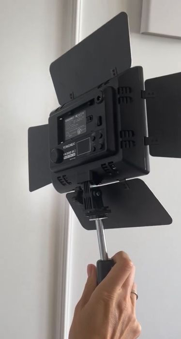 Led освітлювач Yongnuo 300 III зі штативом і  шнуром, повний комплект