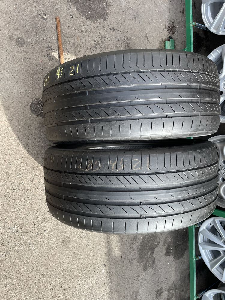 285/45R21 Continental