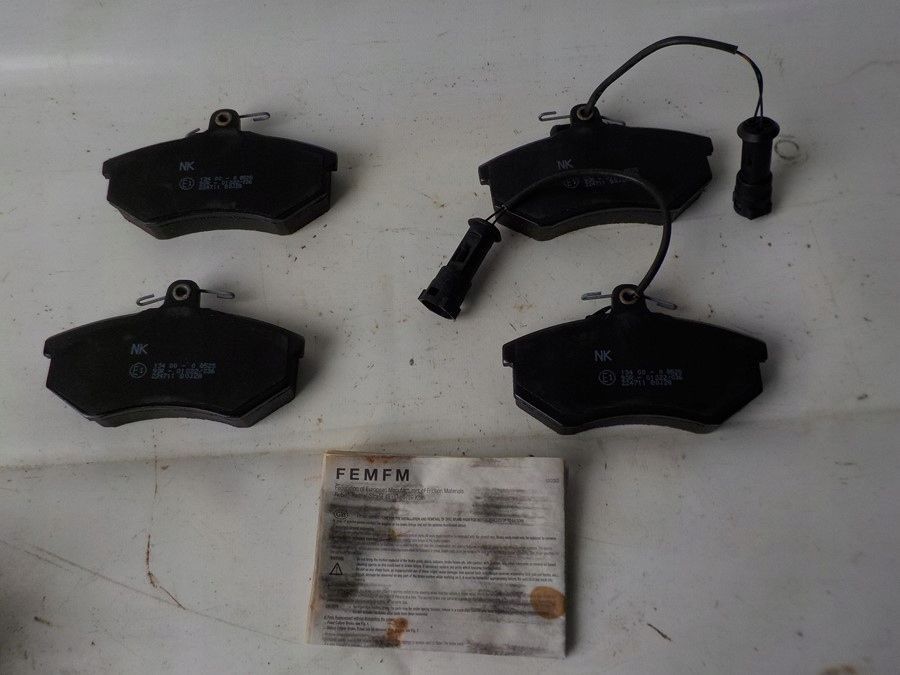 KLOCKI HAMULCOWE PRZÓD GOLF IV INCA IBIZA POLO