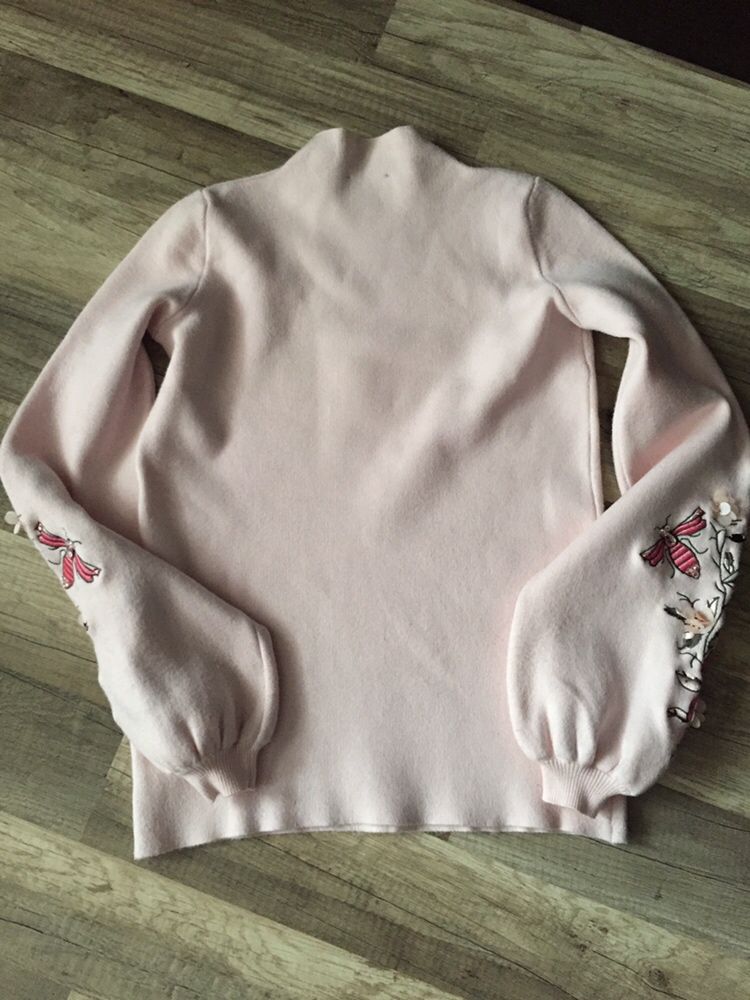 Orsay - sweter z aplikacjami