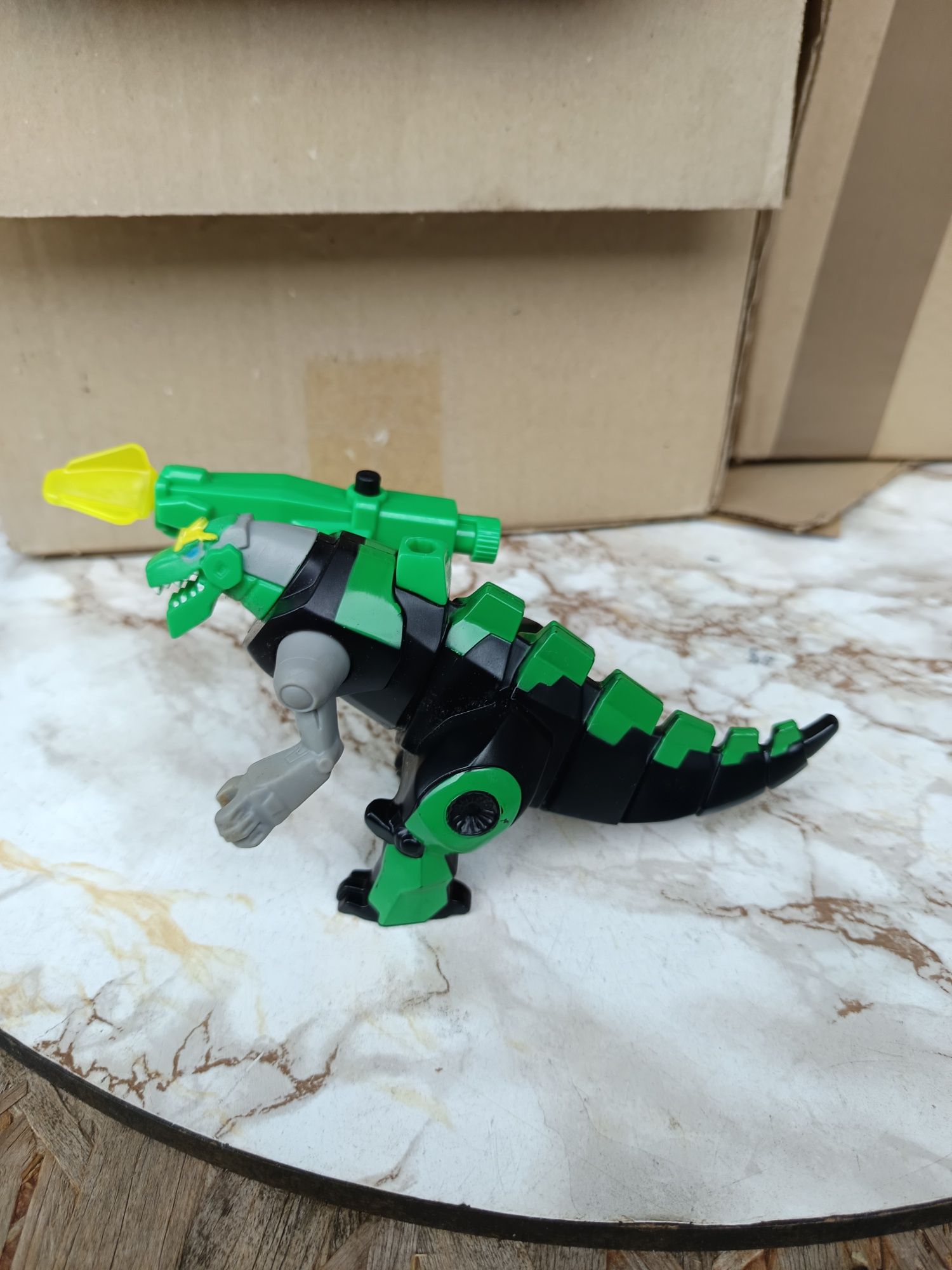 Transformers megaGidzilla Grimlock z wyrzutnią McDonald's 2015
