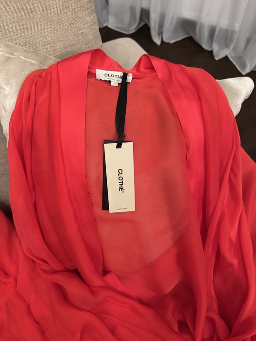 Червона сукня з накидкою CLOTHE Італія