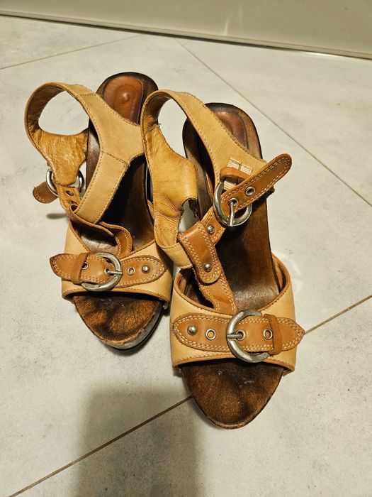 Sandaly na koturnie, lasocki, rozm.38, skórkowe