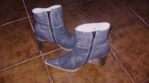 Botas em pele 38