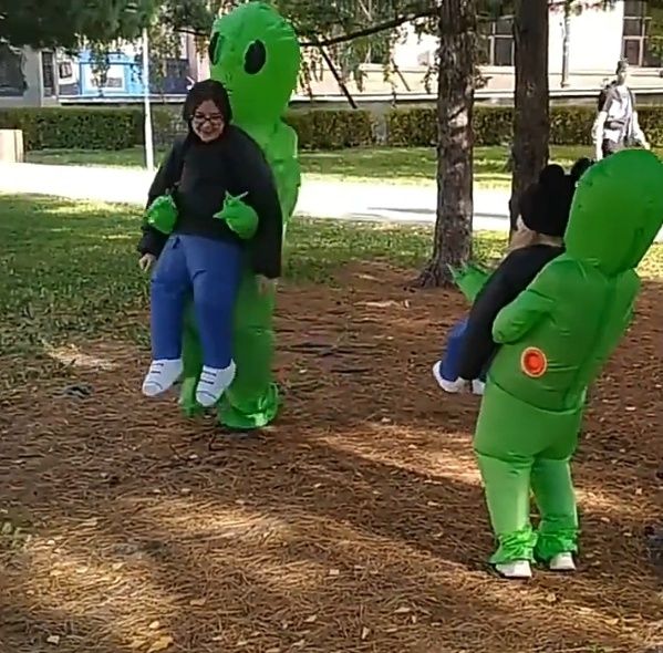 Надувний костюм прибульця, інопланетянина. Хелловін. Косплей. Реквізит