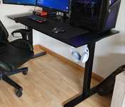 Mesa de escritório com ajuste de altura elétrico