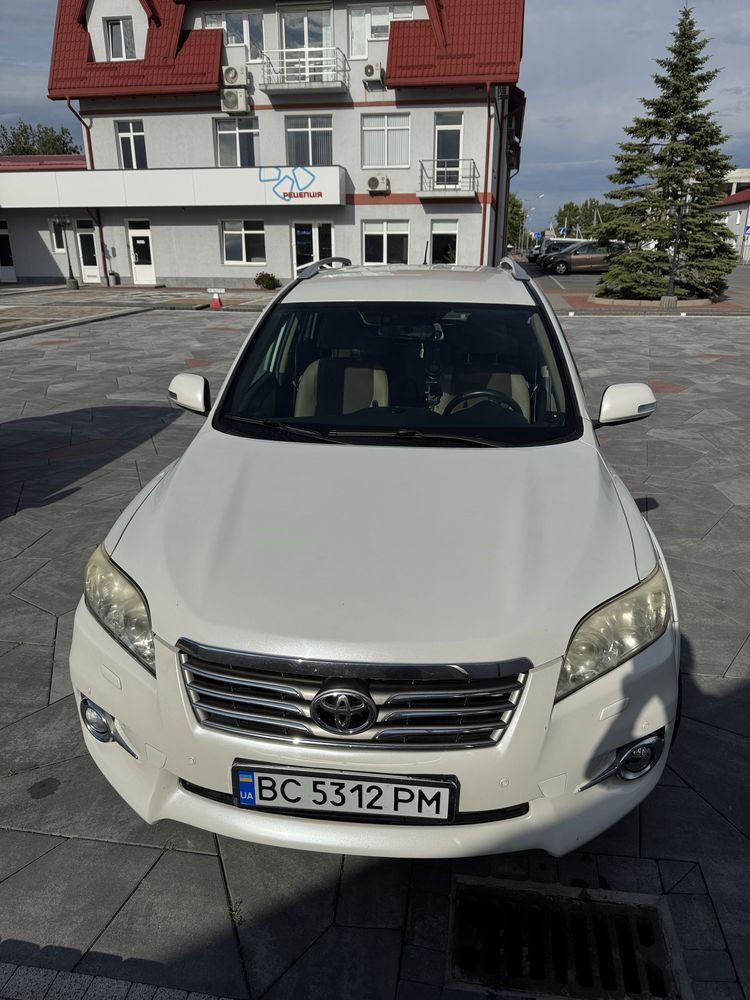 Toyota RAV4, 2010 рік, повний привід, стан ідеальний!