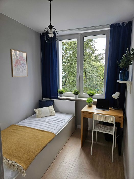 Wynajmę pokój jednoosobowy dla kobiety Praga Południe ul. Lizbońska 2