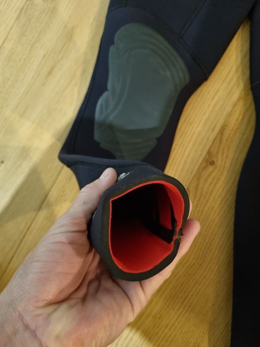 Fato Surf BodyGlove 5/4/3 com gorro NOVO!!! Tamanho MS