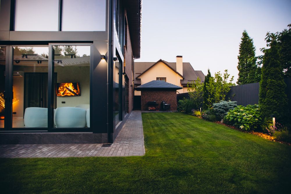 Повністю АВТОНОМНИЙ Дизайнерський будинок в закритому КМ біля Києва !