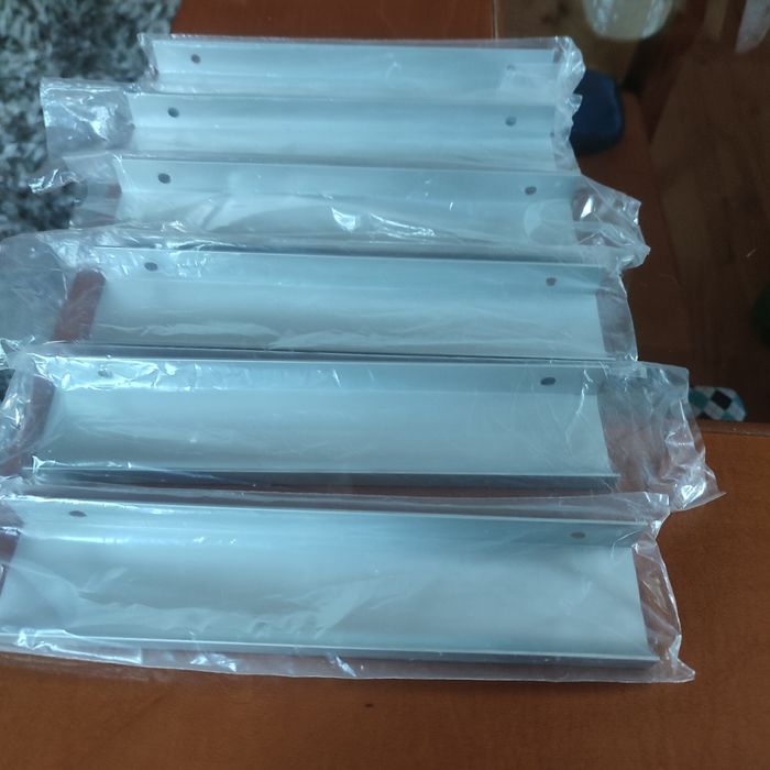 Uchwyty  do mebli 6 sztuk