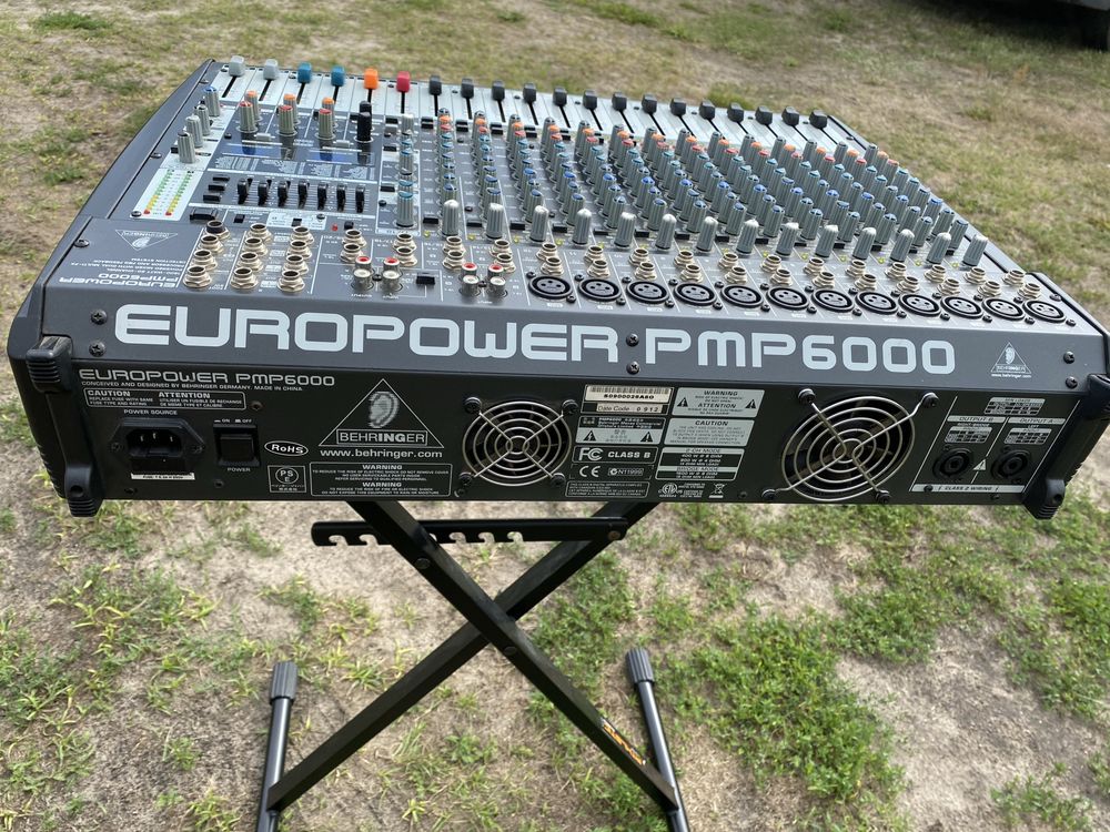 Behringer Europower PMP6000 mikser power