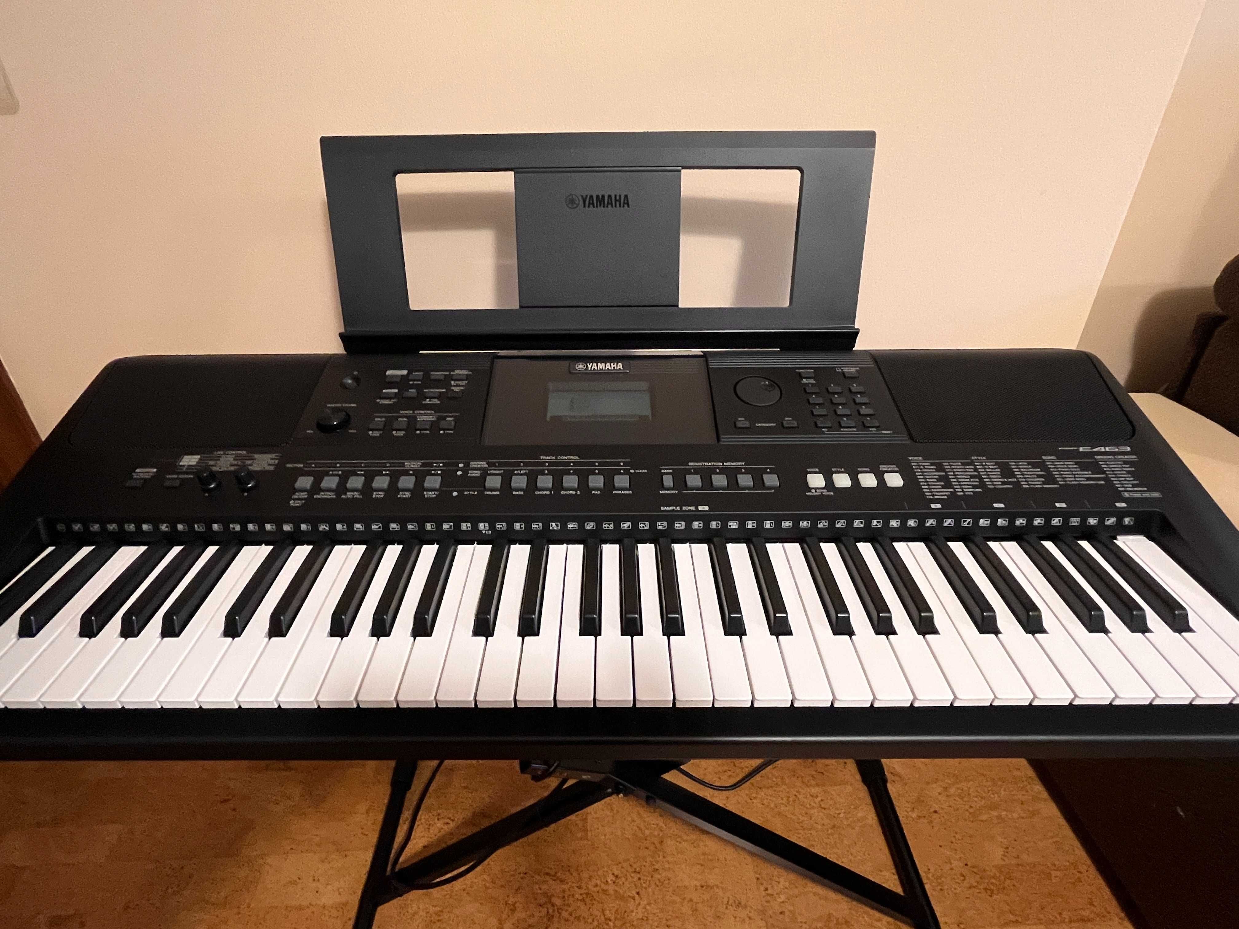 Keyboard YAMAHA PSR-E463 + pokrowiec