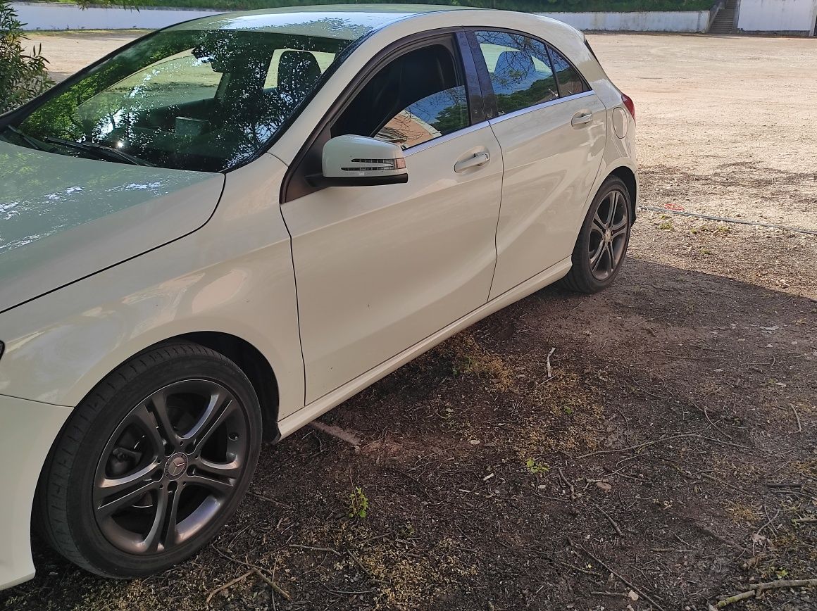 Mercedes A180D automático