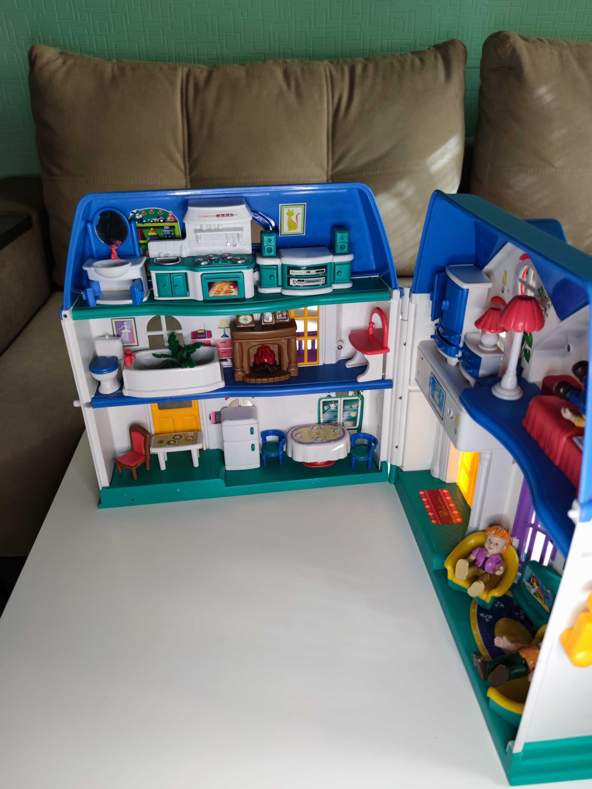 Кукольный домик с мебелью Happy Family | Световые и звуковые эффекты